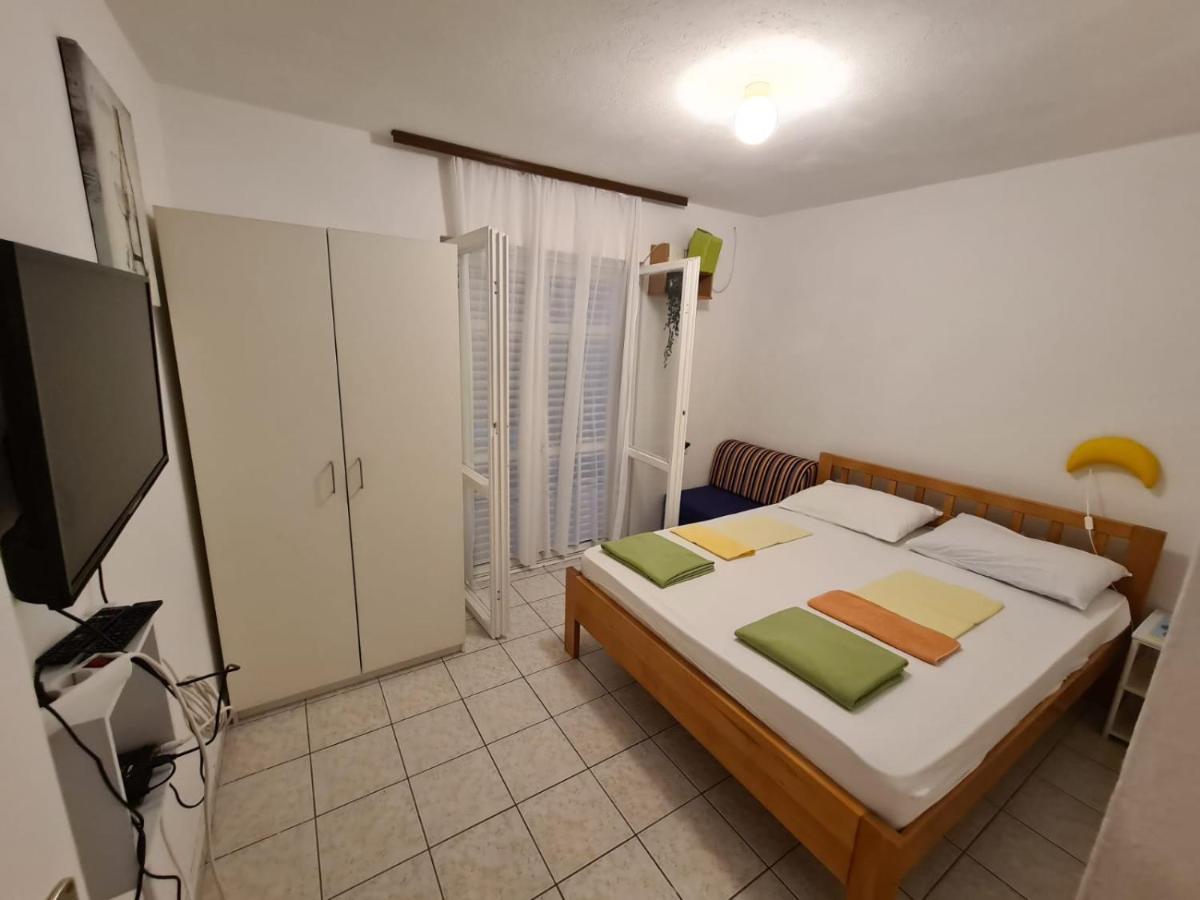 Apartments Iva I Marko Marina Exterior photo
